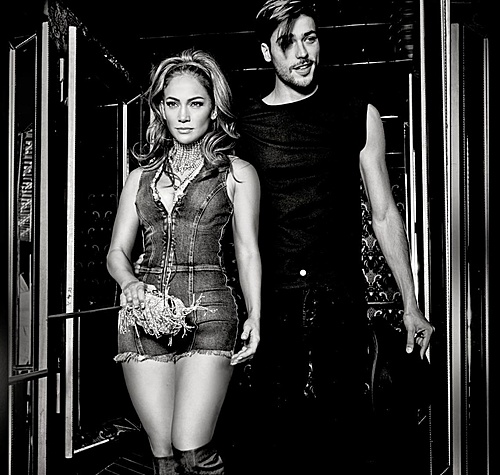 Нажмите на изображение для увеличения. 

Название:	jennifer-lopez-guess-campaign-spring-2018-7.jpg 
Просмотров:	693 
Размер:	171.1 Кб 
ID:	10014