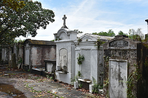 Нажмите на изображение для увеличения. 

Название:	Tombs_at_Lafayette_Cemetery_No_1_Garden_District_New_Orleans-1024x683.jpg 
Просмотров:	142 
Размер:	231.4 Кб 
ID:	10157