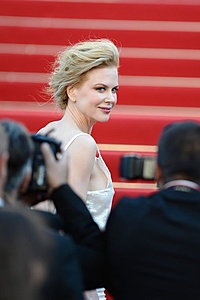 Нажмите на изображение для увеличения. 

Название:	Nicole-Kidman-052513-1.jpg 
Просмотров:	775 
Размер:	38.0 Кб 
ID:	4039