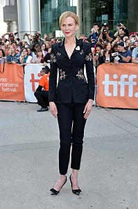 Нажмите на изображение для увеличения. 

Название:	nicole-kidman-090613-_1.jpg 
Просмотров:	839 
Размер:	54.2 Кб 
ID:	4948