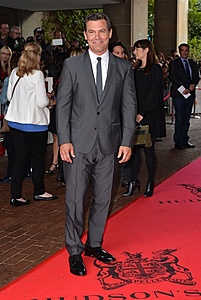 Нажмите на изображение для увеличения. 

Название:	josh-brolin-090713-_8.jpg 
Просмотров:	862 
Размер:	68.8 Кб 
ID:	4970