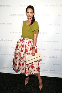 Нажмите на изображение для увеличения. 

Название:	katie-holmes-091113-_2.jpg 
Просмотров:	840 
Размер:	58.9 Кб 
ID:	5022