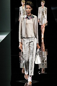 Нажмите на изображение для увеличения. 

Название:	Armani 00010h_262x393.jpg 
Просмотров:	1080 
Размер:	22.3 Кб 
ID:	5062
