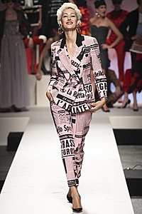 Нажмите на изображение для увеличения. 

Название:	Moschino00360h_320x480.jpg 
Просмотров:	1021 
Размер:	37.3 Кб 
ID:	5070