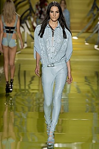 Нажмите на изображение для увеличения. 

Название:	Versace7.jpg 
Просмотров:	1004 
Размер:	32.0 Кб 
ID:	5112