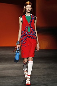 Нажмите на изображение для увеличения. 

Название:	Prada6.jpg 
Просмотров:	1298 
Размер:	28.8 Кб 
ID:	5145