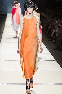 Нажмите на изображение для увеличения. 

Название:	Fendi2.jpg 
Просмотров:	1349 
Размер:	26.0 Кб 
ID:	5187