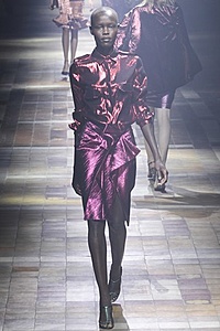 Нажмите на изображение для увеличения. 

Название:	Lanvin3.jpg 
Просмотров:	1134 
Размер:	37.2 Кб 
ID:	5206