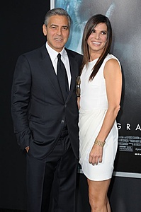 Нажмите на изображение для увеличения. 

Название:	george-clooney-sandra-100113-_4.jpg 
Просмотров:	1360 
Размер:	47.3 Кб 
ID:	5462