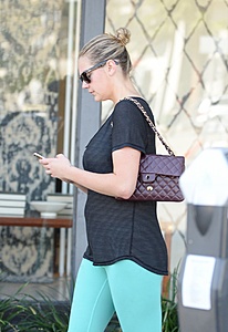 Нажмите на изображение для увеличения. 

Название:	kate-upton-in-leggings-out-in-west-hollywood-october-2015_3.jpg 
Просмотров:	848 
Размер:	116.4 Кб 
ID:	8117