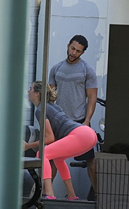 Нажмите на изображение для увеличения. 

Название:	kate-upton-in-tights-at-the-gym-in-west-hollywood-october-2015_2.jpg 
Просмотров:	880 
Размер:	92.7 Кб 
ID:	8150