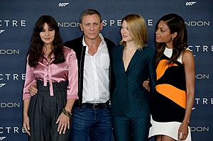 Нажмите на изображение для увеличения. 

Название:	monica-bellucci-bond-spectre-photocall-at-corinthia-hotel-in-london_16.jpg 
Просмотров:	580 
Размер:	155.7 Кб 
ID:	8161
