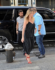 Нажмите на изображение для увеличения. 

Название:	jennifer-aniston-arrives-at-nobu-in-new-york-city-6-19-2016-5.jpg 
Просмотров:	438 
Размер:	212.5 Кб 
ID:	8759