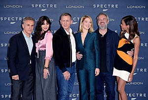 Нажмите на изображение для увеличения. 

Название:	monica-bellucci-bond-spectre-photocall-at-corinthia-hotel-in-london_17.jpg 
Просмотров:	460 
Размер:	172.3 Кб 
ID:	8162