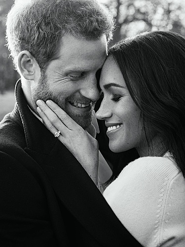 Нажмите на изображение для увеличения. 

Название:	meghan-markle-and-prince-harry-engagement-photos-december-2017-1.jpg 
Просмотров:	43 
Размер:	149.8 Кб 
ID:	9879